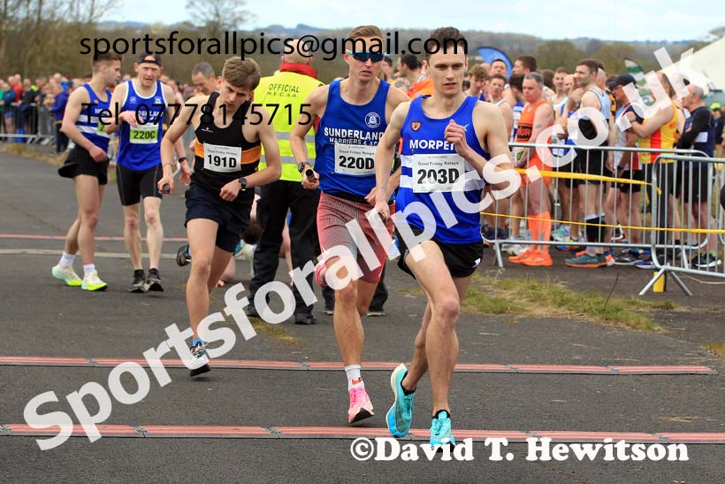 Senior mens 2023 Elswick Harriers Road Relays, Albamarle Barrack Airfield, Ouston, Northumberland. Photo: David T. Hewitson/Sports for All Pics